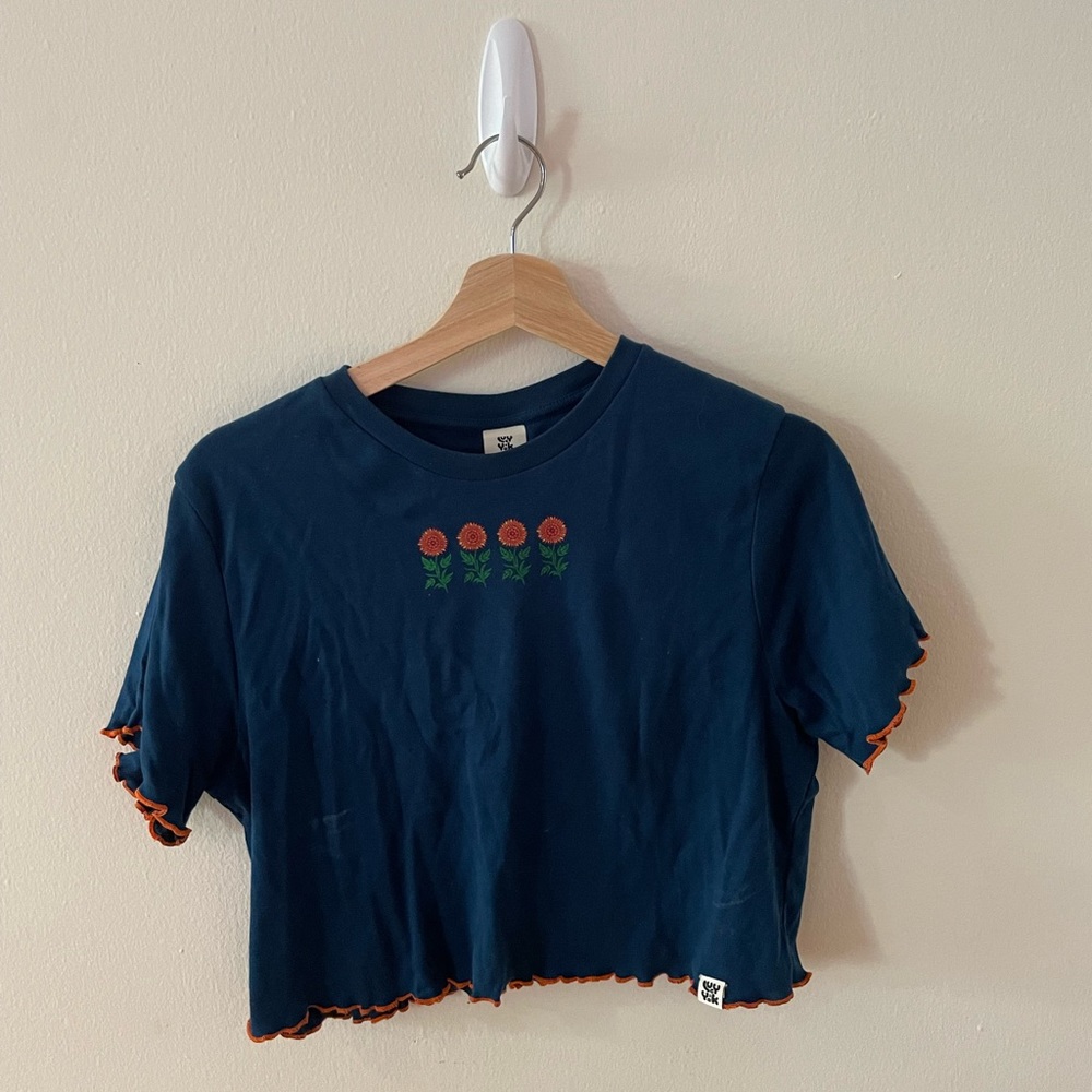 Lucy and Yak Greta Top Navy with Flowers Size XL